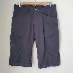 Arcteryx women's grey cargo short